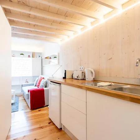 Guestready - A Charming Wooden Retreat Appartamento Lisbona