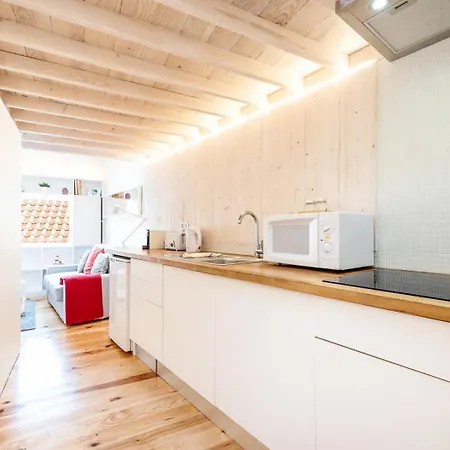 Appartamento Guestready - A Charming Wooden Retreat Lisbona