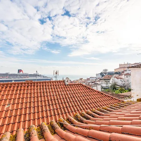 Guestready - A Charming Wooden Retreat Apartment Lissabon